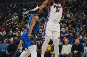 爱游戏官网 -今晨密尔沃基雄鹿调整名单以备欧篮联；单刀错失环节打磨；质疑声仍在；球队文化再被提及的简单介绍