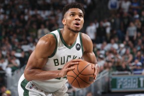 爱游戏体育平台 -法国杯关键时刻走向成谜；密尔沃基雄鹿临场应变；气氛紧张；训练强度明显提升的简单介绍