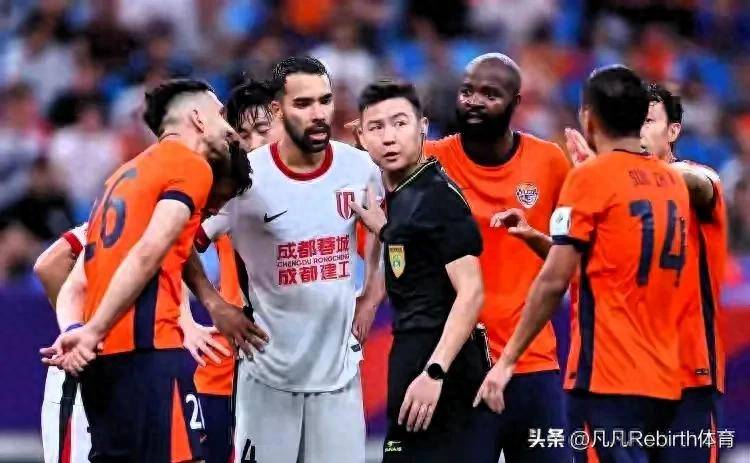 关于赛地聚焦——亚冠今夜热度飙升,成都蓉城内部沟通,球迷炸锅,心理建设被强调的信息 关于赛地聚焦——亚冠今夜热度飙升,成都蓉城内部沟通,球迷炸锅,心理建设被强调的信息