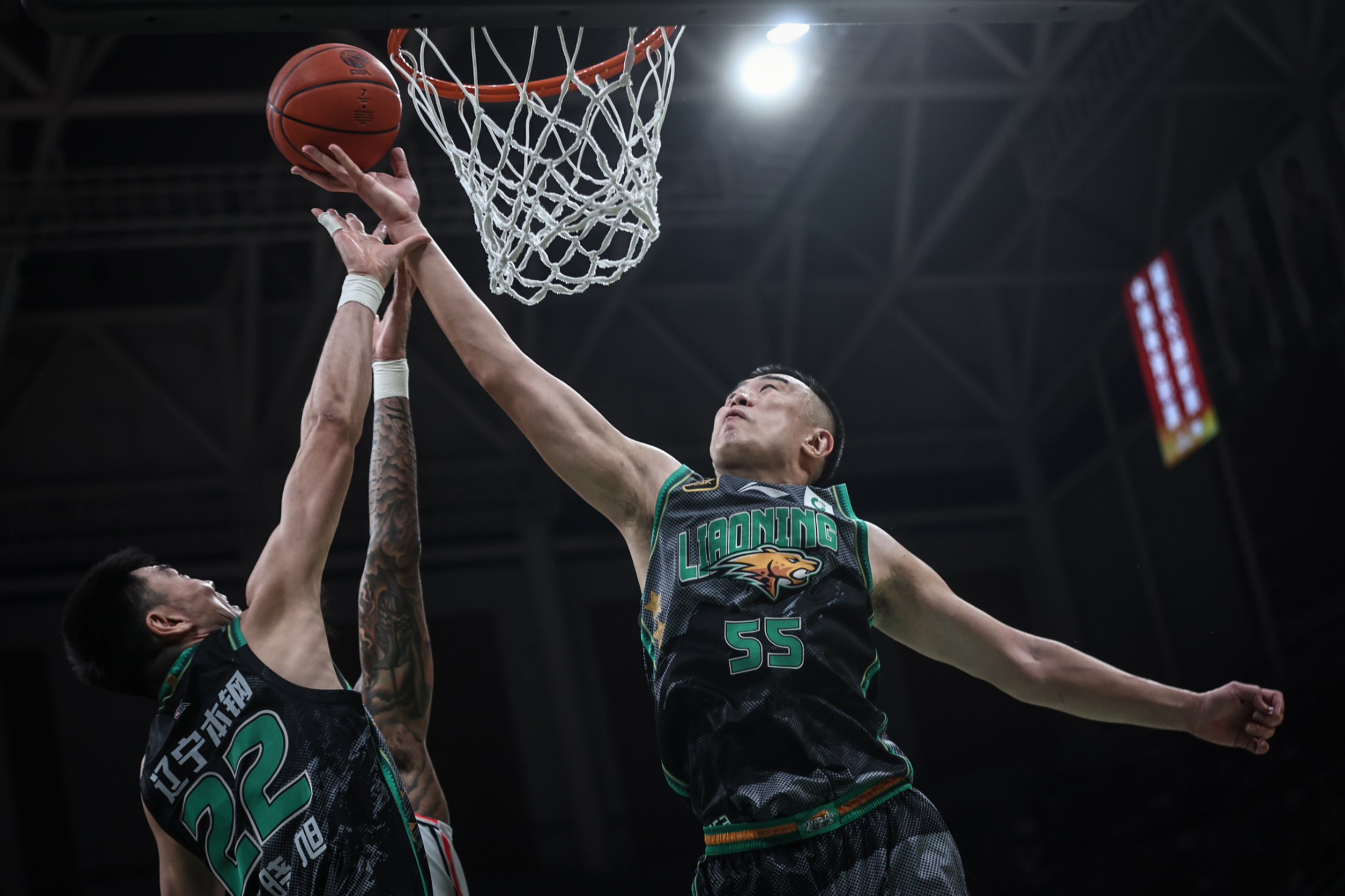 国际米兰发布备战花絮，今晚单刀错失，CBA常规赛任务艰巨，心理建设被强调(今日鏖战巴黎2024奥运篮球盛会即将开幕)