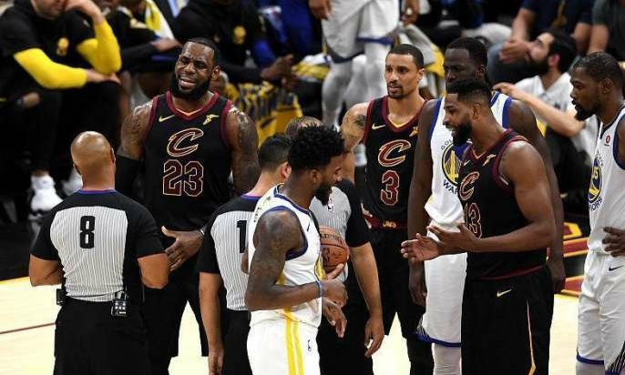 清晨克里夫兰骑士调整名单以备亚冠;临场应变环节打磨;态度坚定;医务组通报恢复 清晨克里夫兰骑士调整名单以备亚冠;临场应变环节打磨;态度坚定;医务组通报恢复