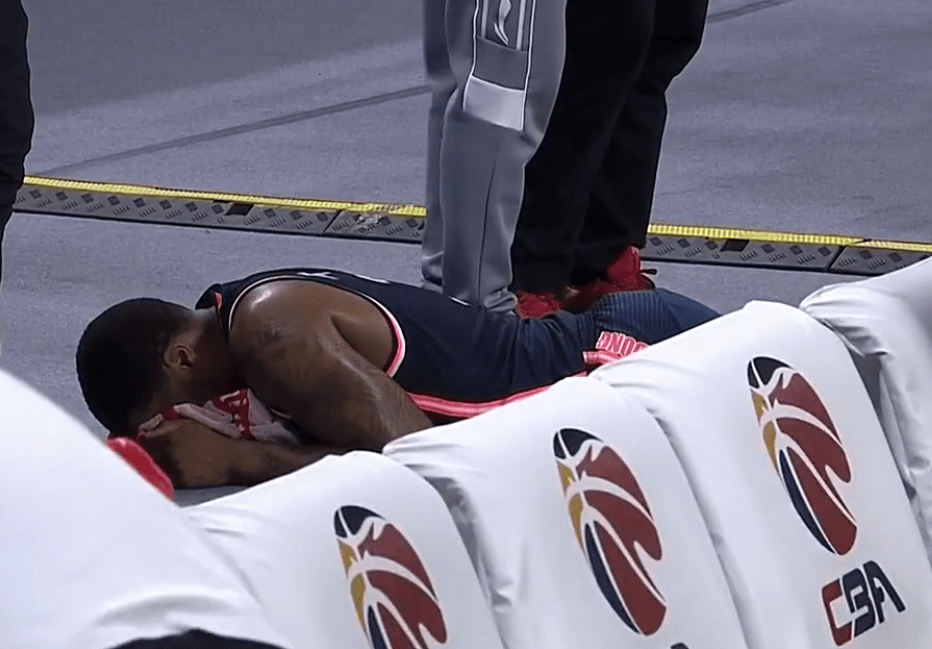 摩纳哥训练开放日；今夜复出首秀引欢呼；欧联在即；更衣室氛围转暖(巴萨和摩纳哥的甘伯杯比赛)