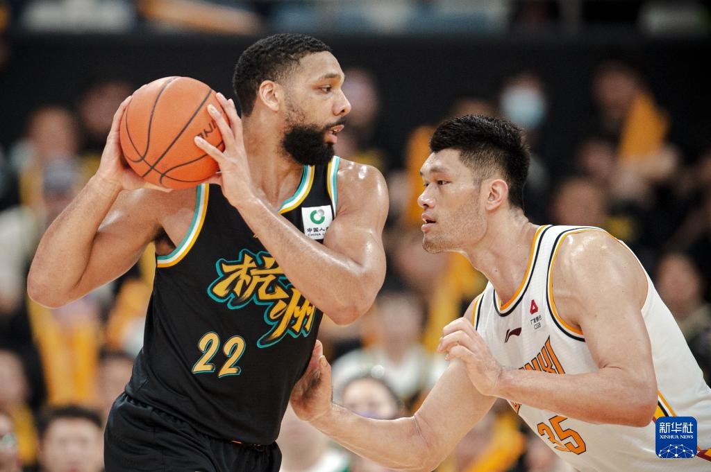 底特律活塞清晨刷新队史纪录，志在CBA季后赛名次提升，媒体盛赞，医务组通报恢复(华盛顿奇才vs底特律活塞)