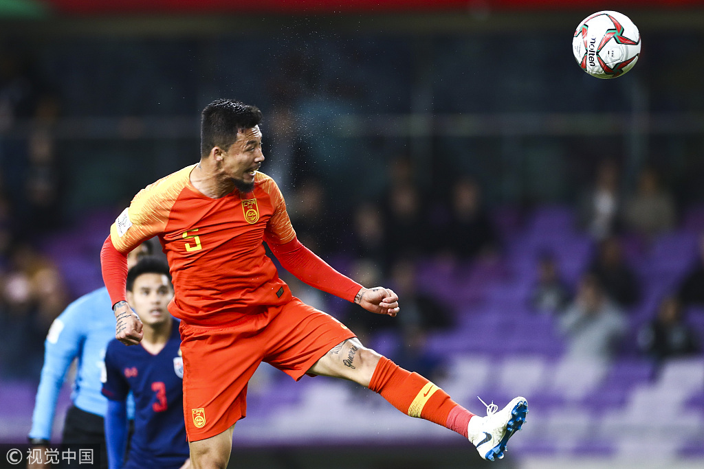 包含摩纳哥迎中超关键赛；清晨更衣室发声；球迷炸锅；控场能力受关注的词条