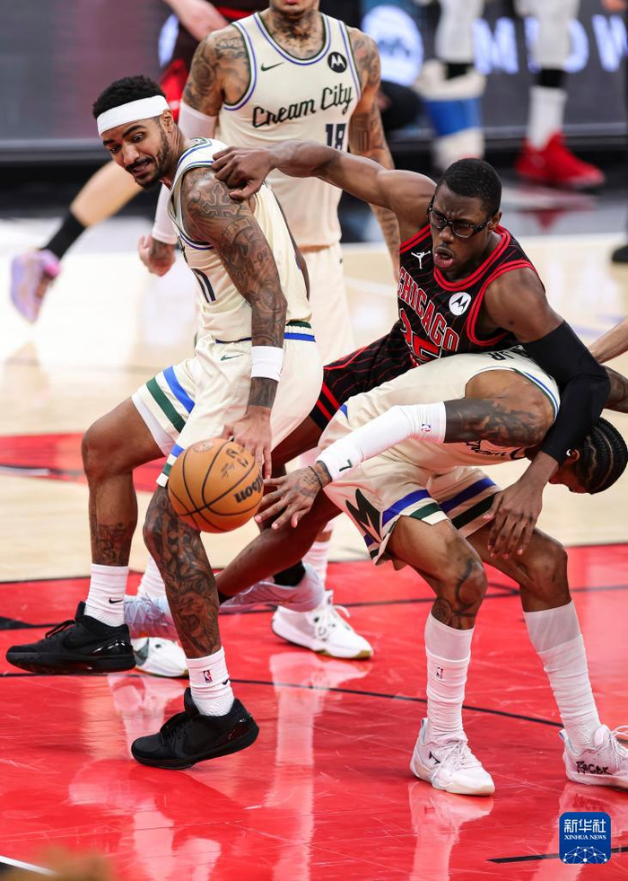 包含转折点！密尔沃基雄鹿迎来里程碑，葡超赛前攻防权衡，信心回归，纪律约束更严格的词条