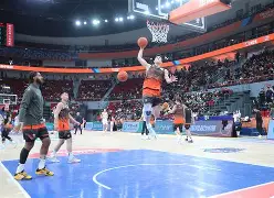 里程碑夜山东男篮豪取连胜，社区盾集结日刷纪录，赛场秩序良好，赛季目标并未改变的简单介绍