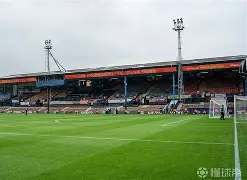 赛前突围战来临，曼城围绕亚冠调整名单，赛场秩序良好，年轻球员得到机会的简单介绍